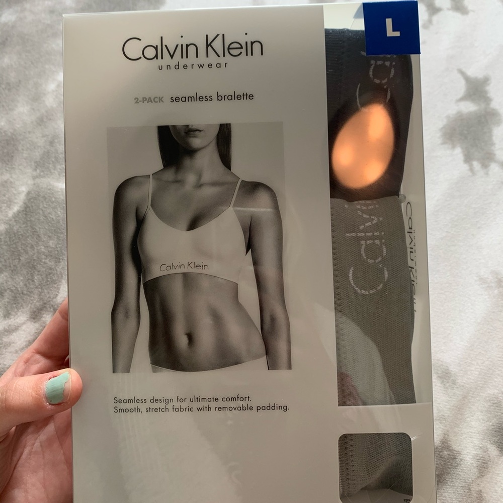 2 pack Calvin Klein seamless bralettes